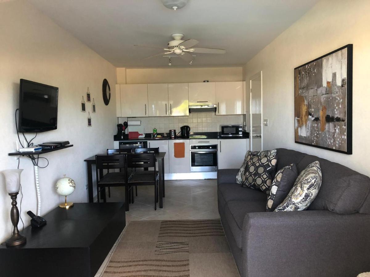 Lantana Barbados Condos Сент-Джеймс Экстерьер фото
