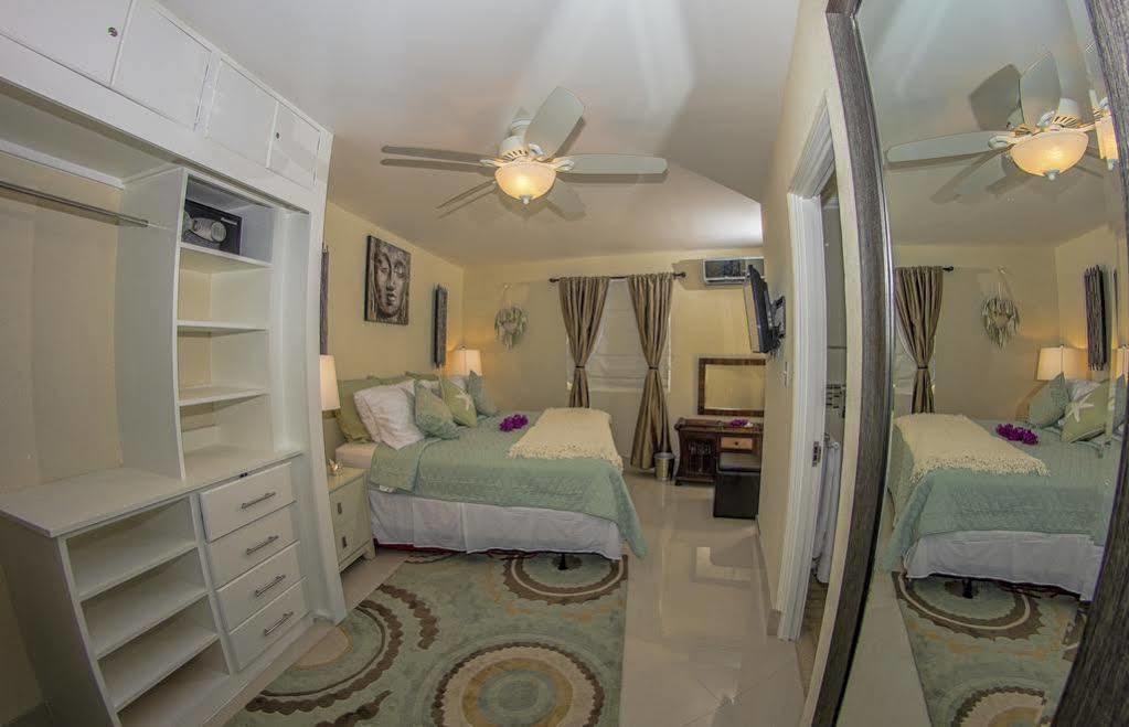 Lantana Barbados Condos Сент-Джеймс Экстерьер фото